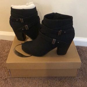 Heel booties